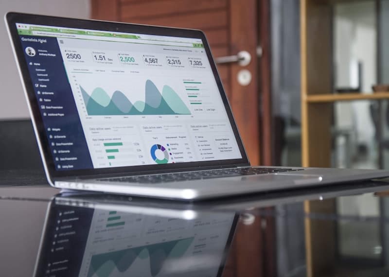 Connecting QuickBooks and Stripe to the Invoiced dashboard